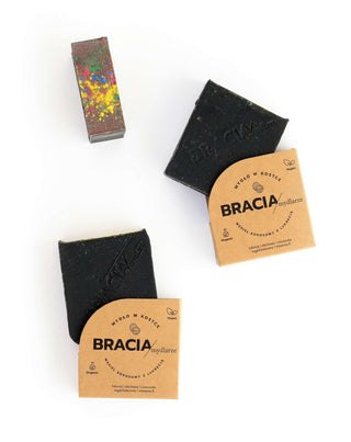 Saponetta detergente e antibatterica al carbone di cocco con liquirizia Bracia Mydlarze - 3