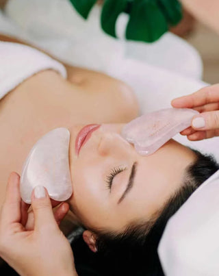 Pietra per il massaggio facciale Gua sha in quarzo rosa - pietra dell'amore Crystallove - 2