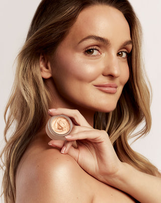 Evidenziatore in crema Glow kissed di Paese - 4