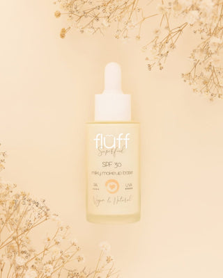 Latte base per trucco con protezione solare SPF 30 e acido ialuronico Fluff