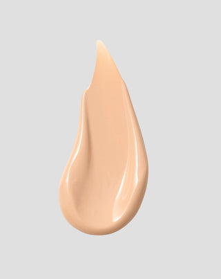 Fondotinta illuminante leggero e multitasking per ottenere un look luminoso Paese - 5