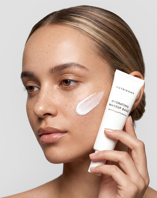 base illuminante e idratante per il trucco Nutridome_3 - 3