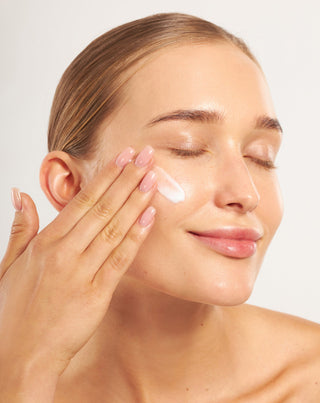 Crema viso da giorno idratante antirughe con olio di macadamia Nutridome - 2