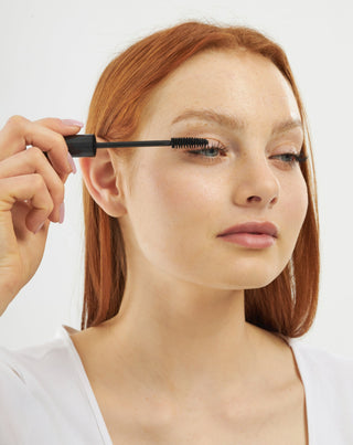 Mascara infoltente, allungante e addensante con olio di ricino Nutridome - 2