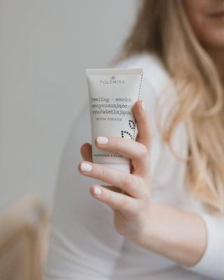 Maschera peeling detergente e illuminante a base di tè Matcha Polemika - 2