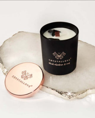 Candela di soia con ossidiana nera al profumo di resina di legno oud Crystallove - 4
