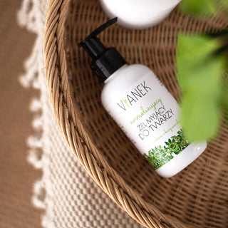 Gel detergente normalizzante per pelli problematiche con estratto di corteccia di salice bianco Vianek - 2