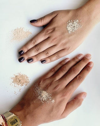 Cipria di riso sciolta fissante e opacizzante colore beige chiaro Hi Rice Paese