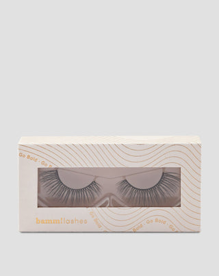 Ciglia finte su striscia 2d riutilizzabili molto morbide Go Bold Bamm!Lashes - 1