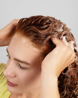 Shampoo idratante per capelli ricci con urea e acido lattico Twisty - 4