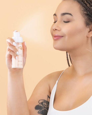 Tonico viso con acidi AHA per nutrire, contrastare le discromie e levigare Fluff - 2