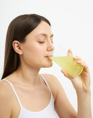 Collagene di pesce 5000 mg in polvere da bere per una pelle, capelli, unghie e articolazioni sane, con glucosamina e vitamina C Mel Skin