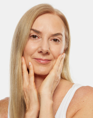 Rossetto cambiacolore con acido ialuronico e vitamina E Aggie - 2